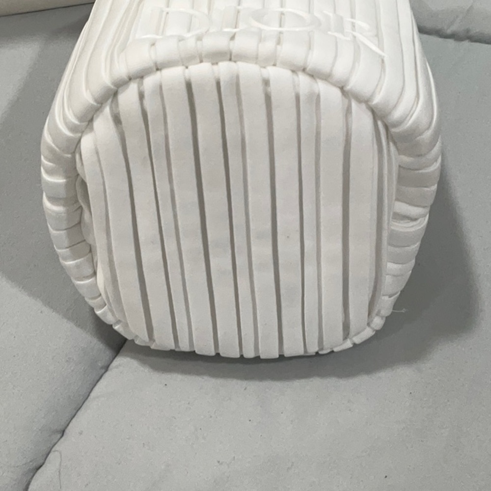 Dior White Cosmetic Case with Elegant Pleats - Picture 3 of 7
